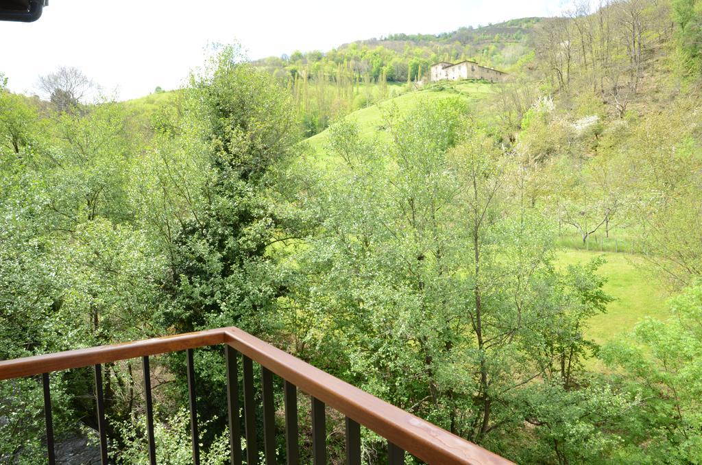 Apartamentos El Rincon De Limes Кангас-дель-Нарсеа Екстер'єр фото