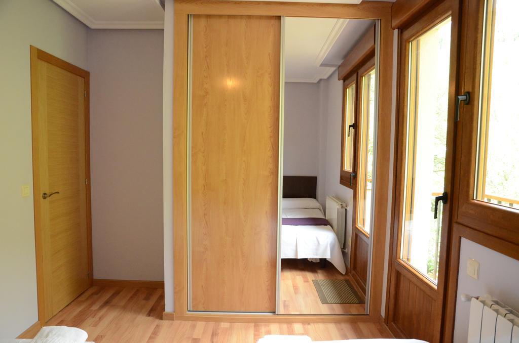 Apartamentos El Rincon De Limes Кангас-дель-Нарсеа Екстер'єр фото