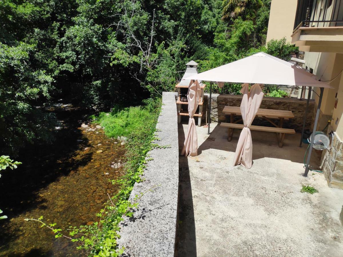 Apartamentos El Rincon De Limes Кангас-дель-Нарсеа Екстер'єр фото